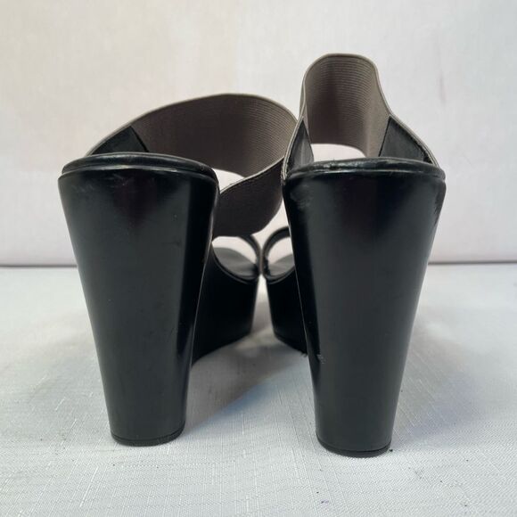 Women's Black and Silver Wedge Sandals by Charles David Size 7.5 EUC - Picture 4 of 5